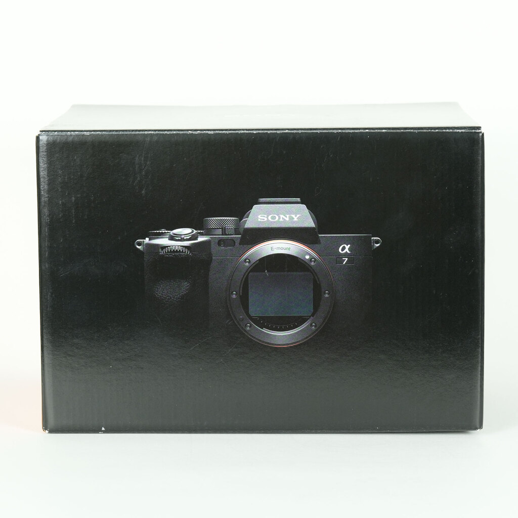 SONY α7 IV（ILCE-7M4）の出品 | ONE SCENE（ワンシーン）