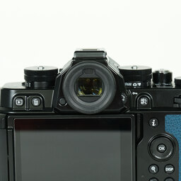 Nikon Z f プレミアムエクステリア張替済み
