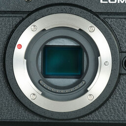 Panasonic LUMIX DMC-GX8 ボディ ブラック