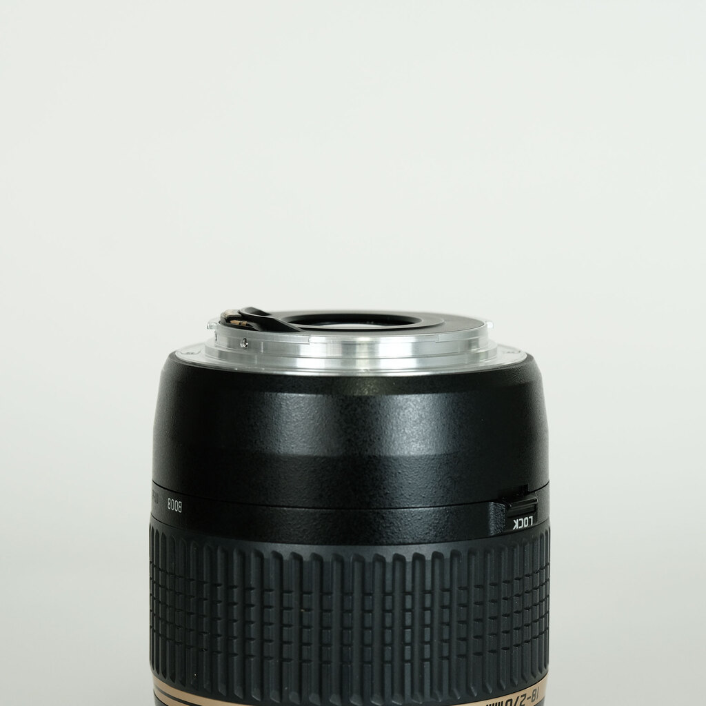 TAMRON 18-270mm F3.5-6.3 DiII VC PZD/Model B008E（キヤノンEF用）