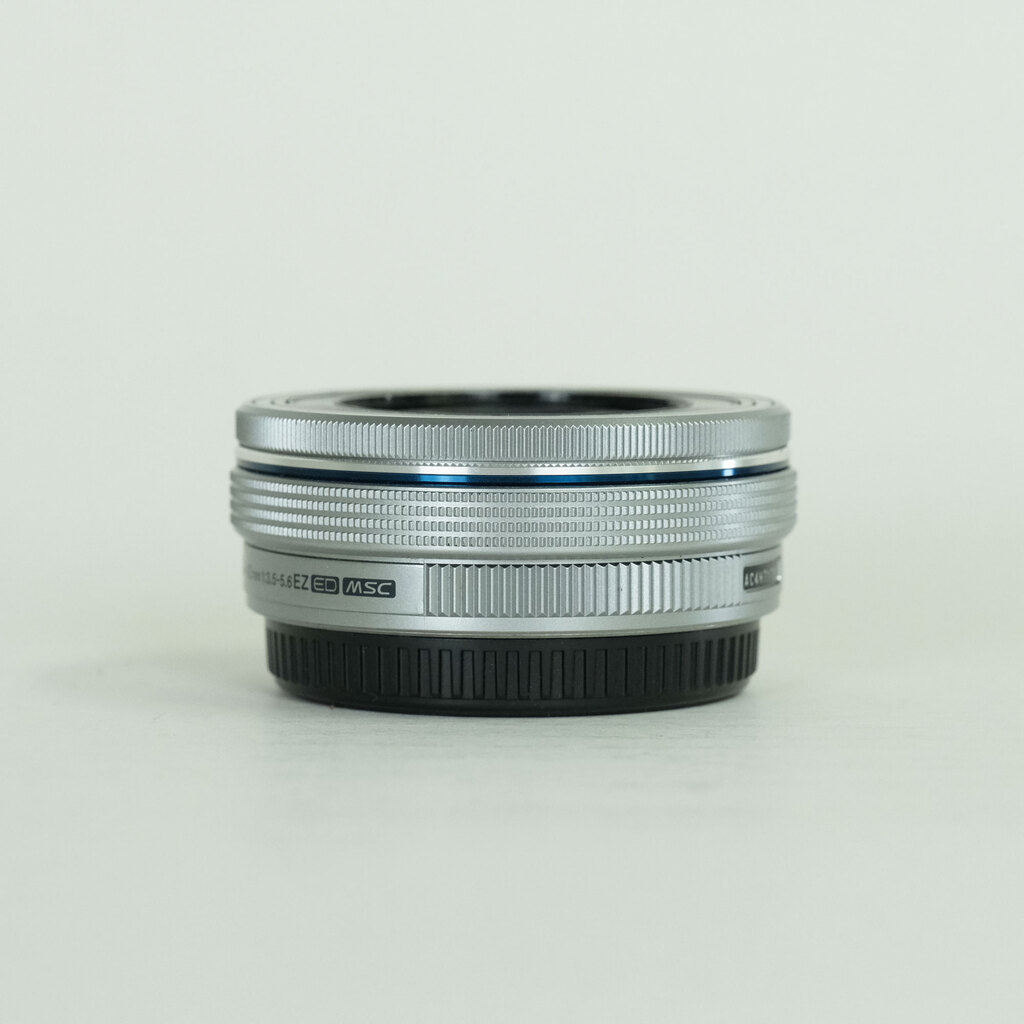 OLYMPUS M.ZUIKO DIGITAL ED 14-42mm F3.5-5.6 シルバー