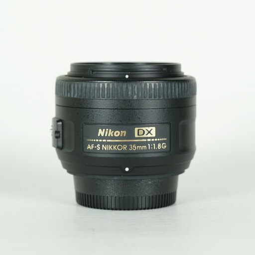 Nikon AF-S DX NIKKOR 35mm f/1.8Gを徹底解説。作例からレビューまで