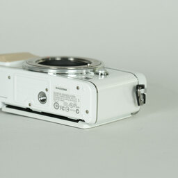 OLYMPUS PEN E-P5 ボディ ホワイト