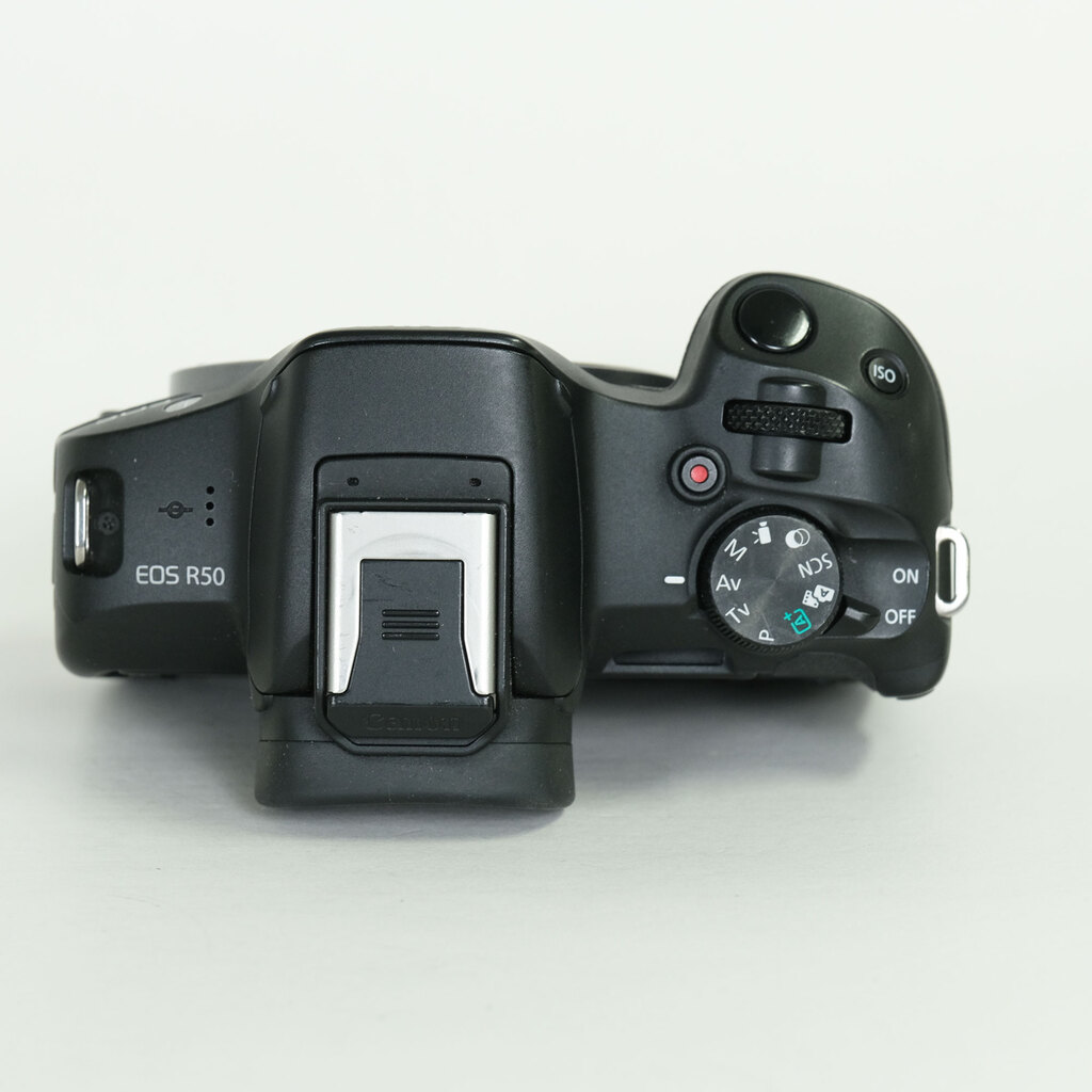 Canon EOS R50