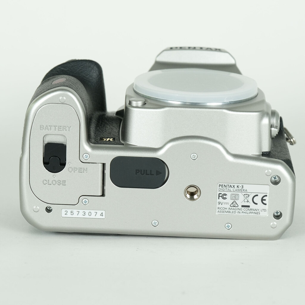 ≪S数16,004回≫ 美品 PENTAX K-3 Silver edition PENTAX K-3 PREMIUM SILVER EDITIONの出品 | ONE SCENE（ワンシーン）