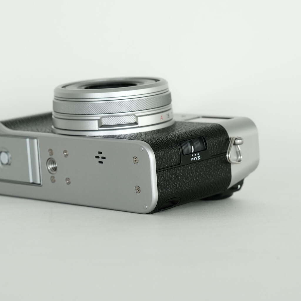 FUJIFILM X100V シルバー