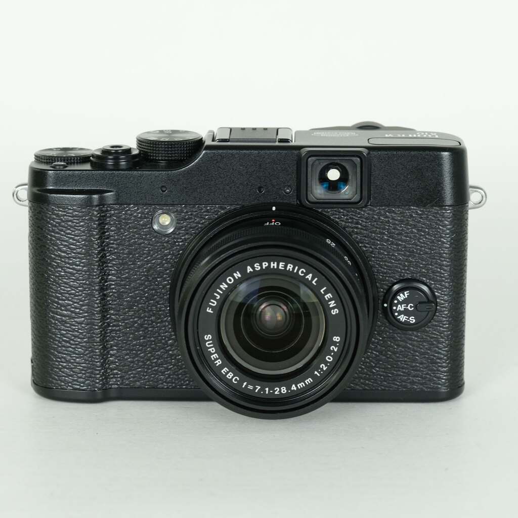 FUJIFILM X10 ブラックの出品 | ONE SCENE（ワンシーン）