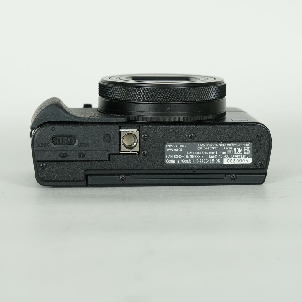 SONY Cyber-shot DSC-RX100M7 SONY Cyber-shot DSC-RX100M7