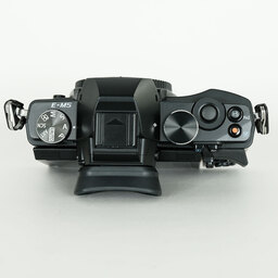 OLYMPUS OM-D E-M5 ボディ ブラック