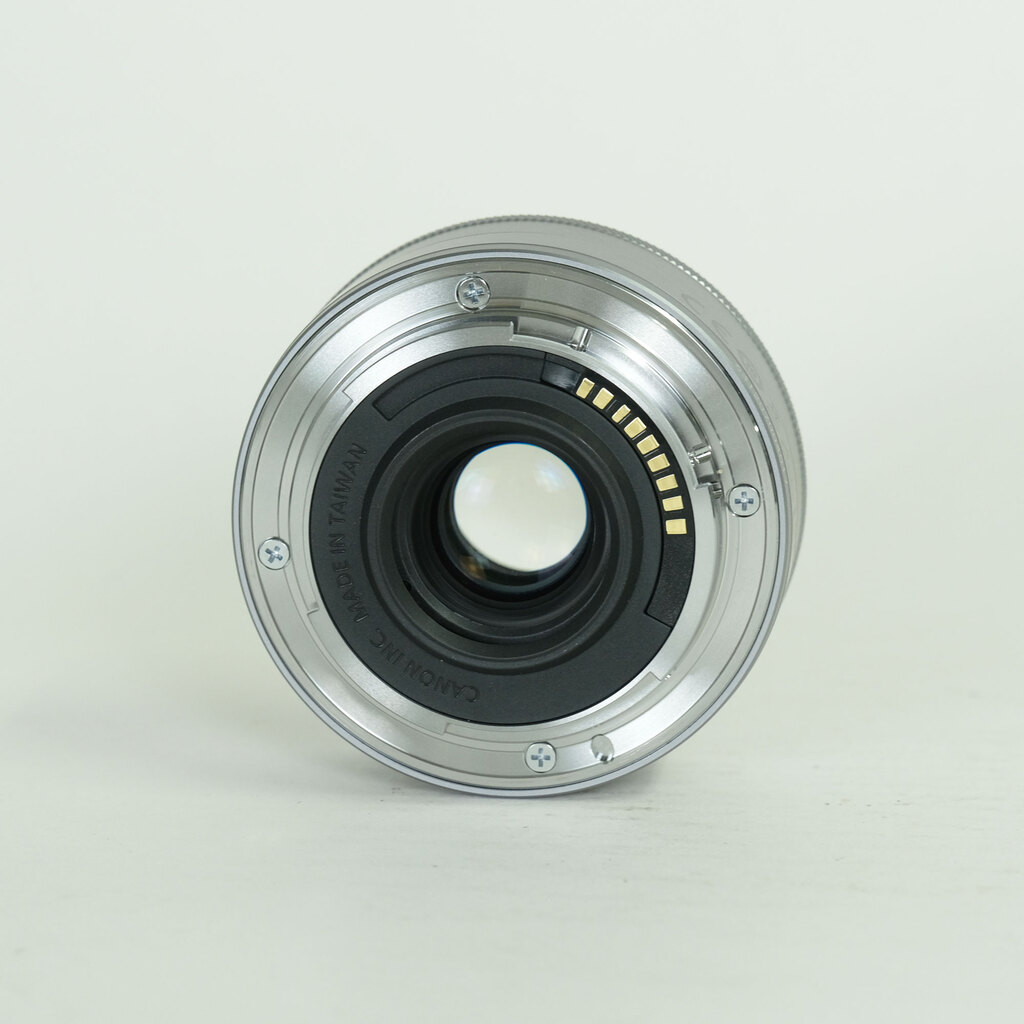 Canon EF-M22mm F2 STM Canon EF-M22mm F2 STM