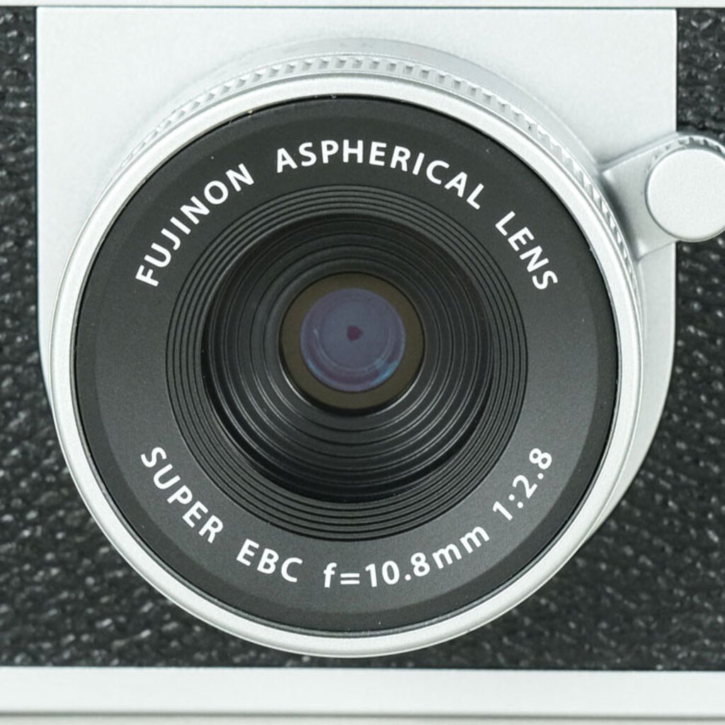 FUJIFILM X half X-HF1