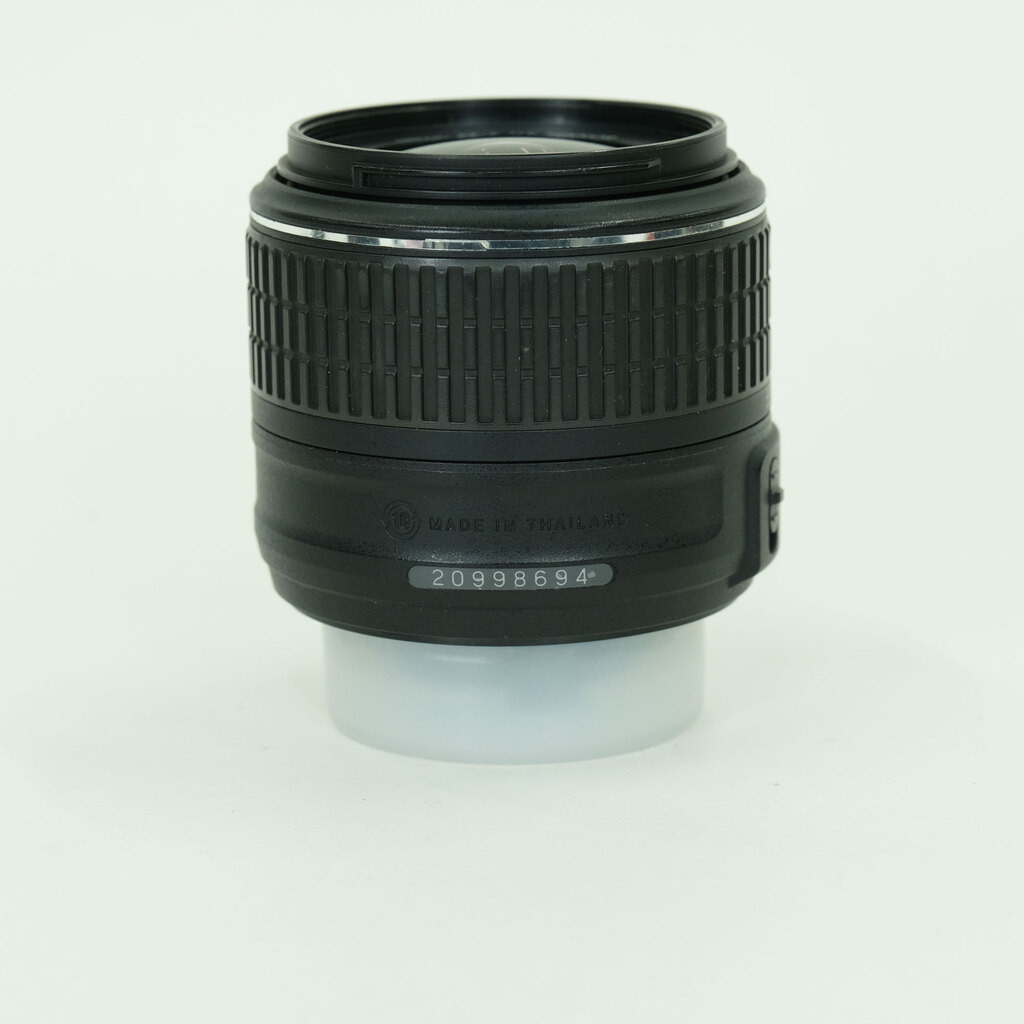 Nikon AF-S DX NIKKOR 18-55mm f3.5-5.6G VR II Nikon AF-S DX NIKKOR 18-55mm f3.5-5.6G VR II