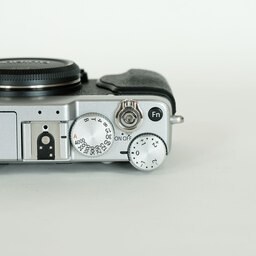 FUJIFILM X-E1 シルバー