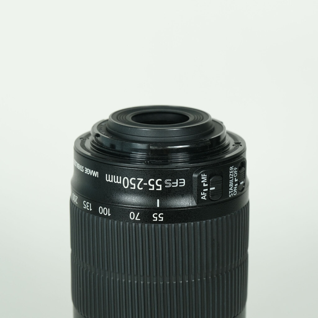 Canon EF-S55-250mm F4-5.6 IS STMの出品 | ONE SCENE（ワンシーン）