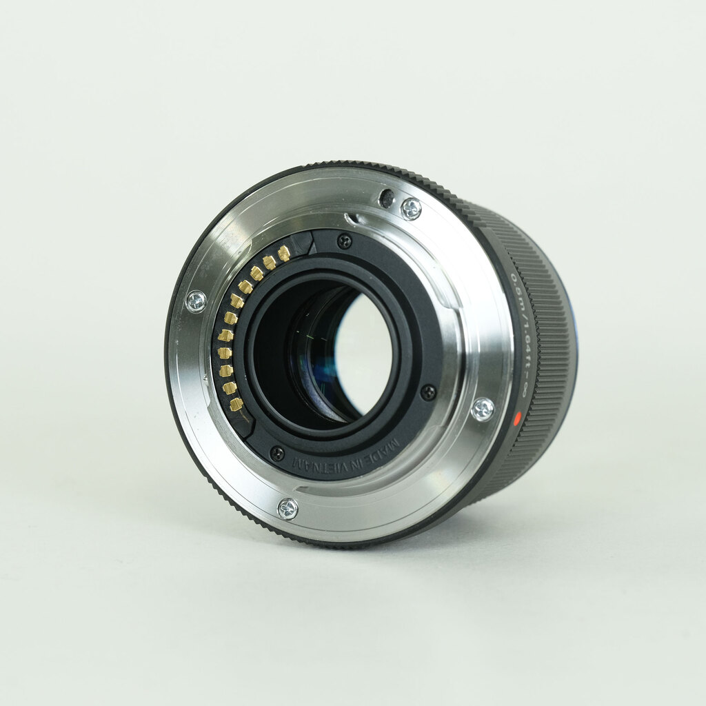 OLYMPUS M.ZUIKO DIGITAL 45mm F1.8