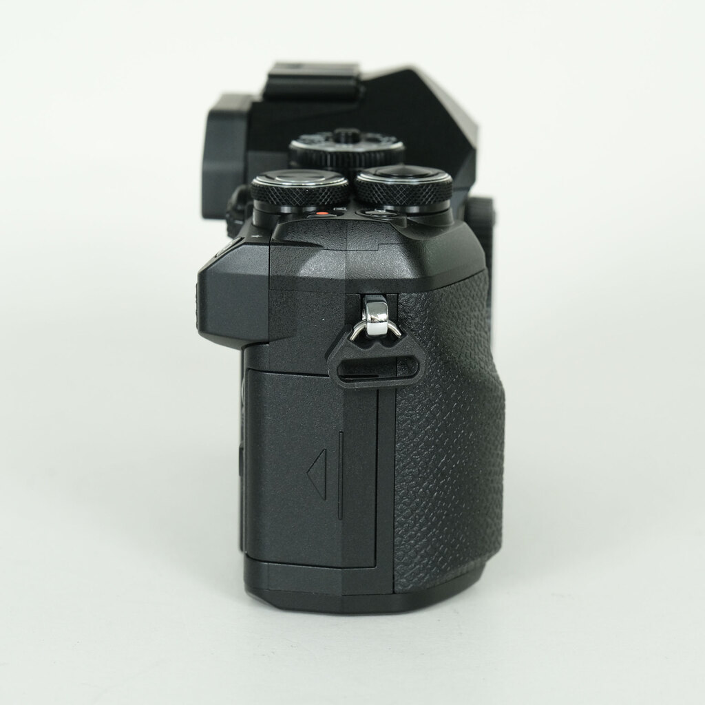 OM SYSTEM OM-5 Mark II �{�f�B �u���b�N