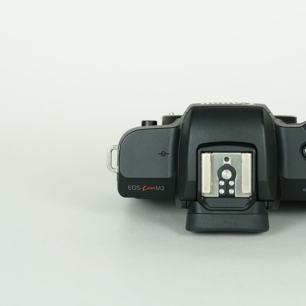 Canon EOS Kiss M2