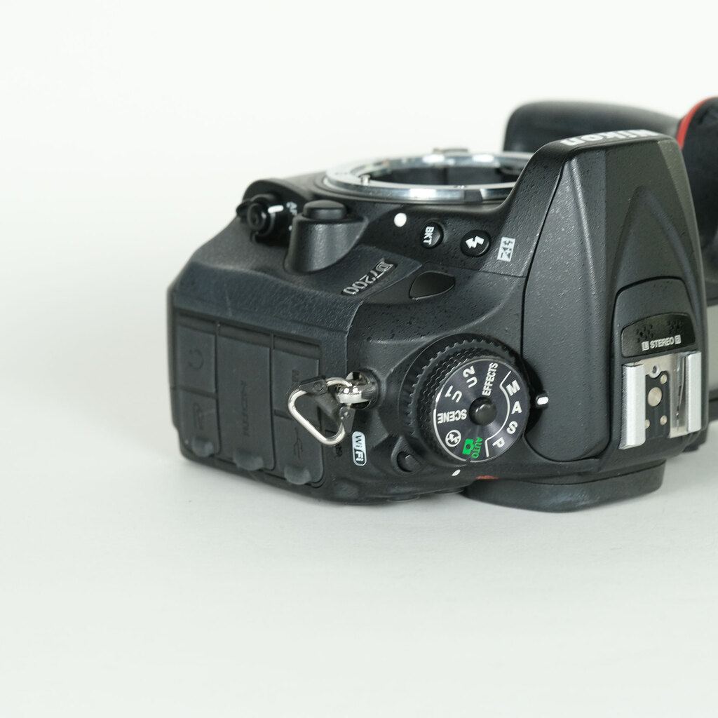 Nikon D7200