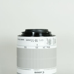 Canon EF-S18-55mm F3.5-5.6 IS STM ホワイト
