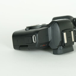 Canon EOS Kiss M Canon EOS Kiss M