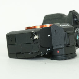 SONY α7 IV(ILCE-7M4) SONY α7 IV(ILCE-7M4)