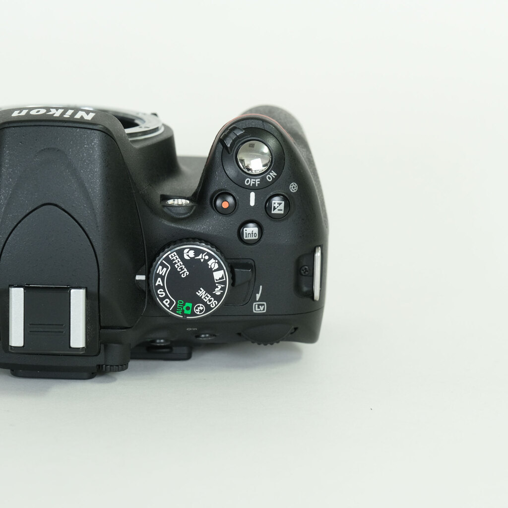 Nikon D5100 ボディ
