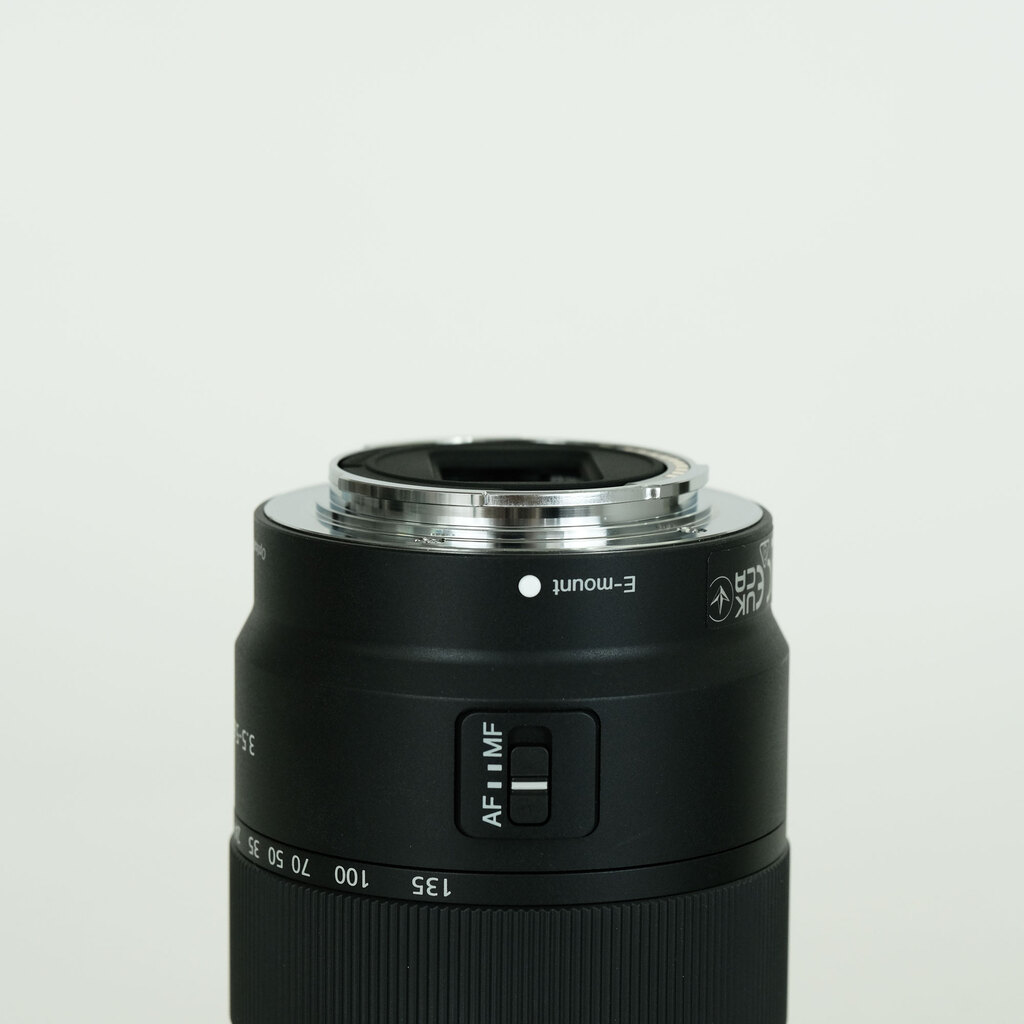 SONY E 18-135mm F3.5-5.6 OSS SEL18135