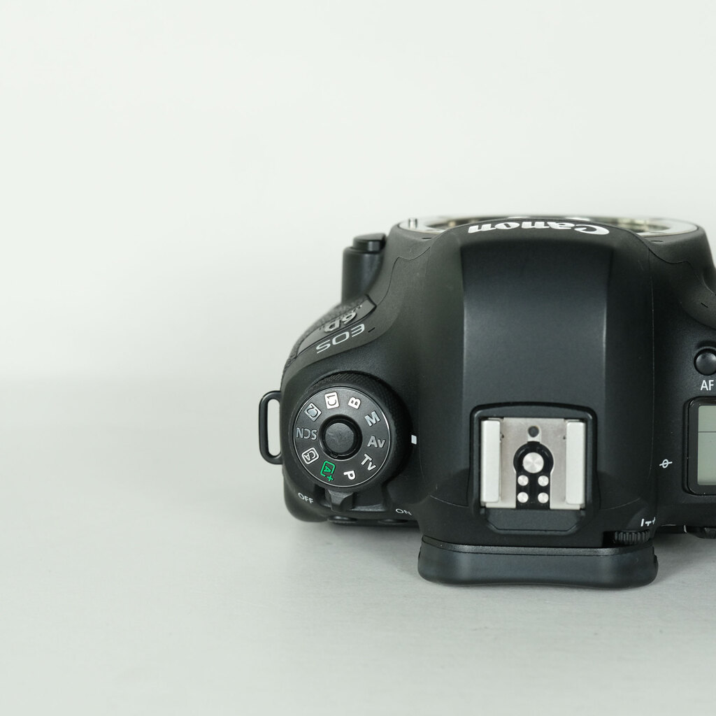 Canon EOS 6D Mark IIの出品 | ONE SCENE（ワンシーン）
