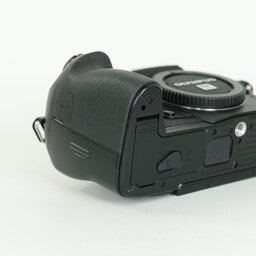 OLYMPUS OM-D E-M1 Mark II