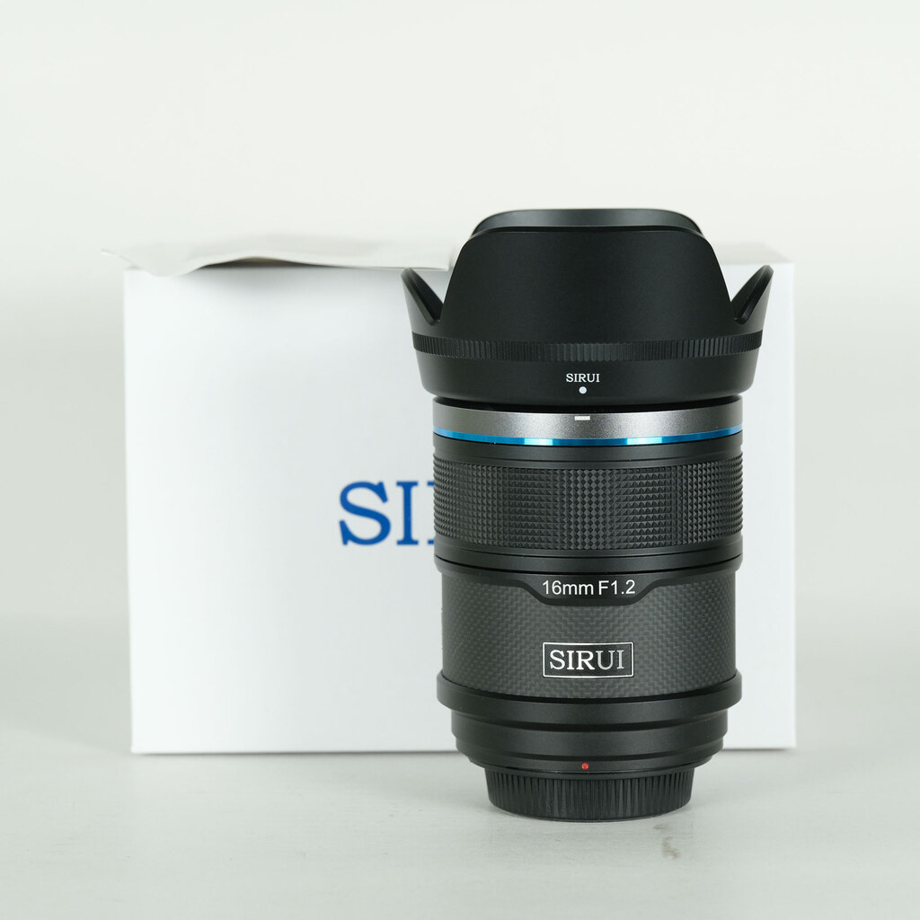 SIRUI Sniper AF 16mm F1.2 [フジフイルムX用]の出品 | ONE SCENE