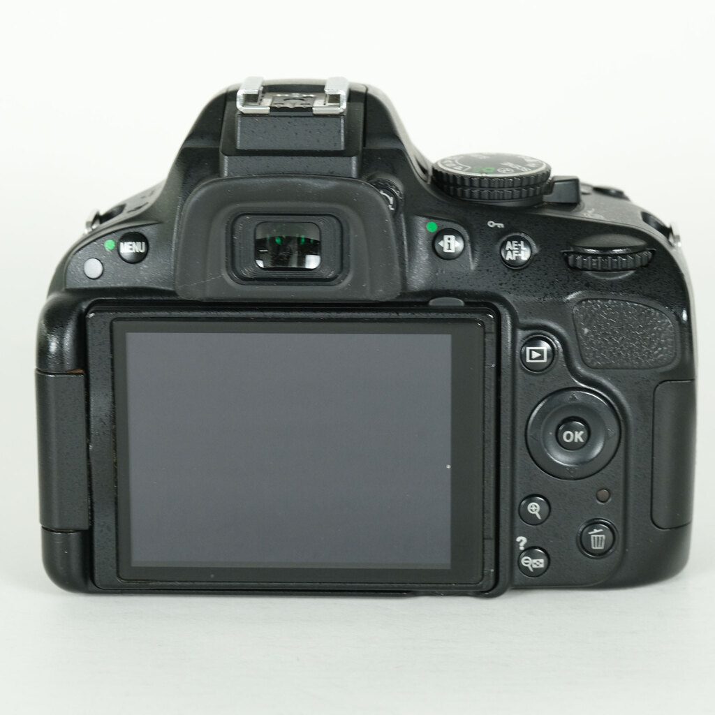 Nikon D5100 ボディ