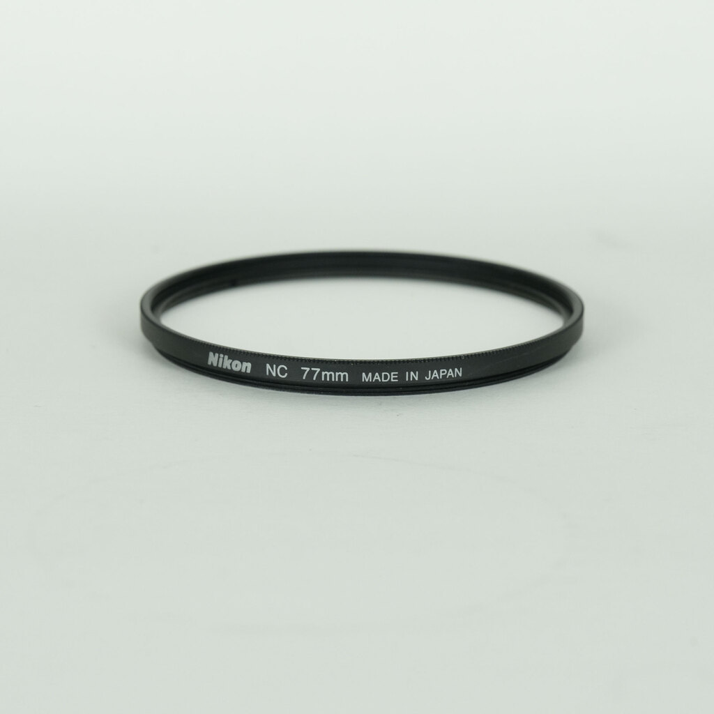 Nikon AF-S NIKKOR 18-35mm F3.5–4.5 G ED Nikon AF-S NIKKOR 18-35mm F3.5–4.5 G ED