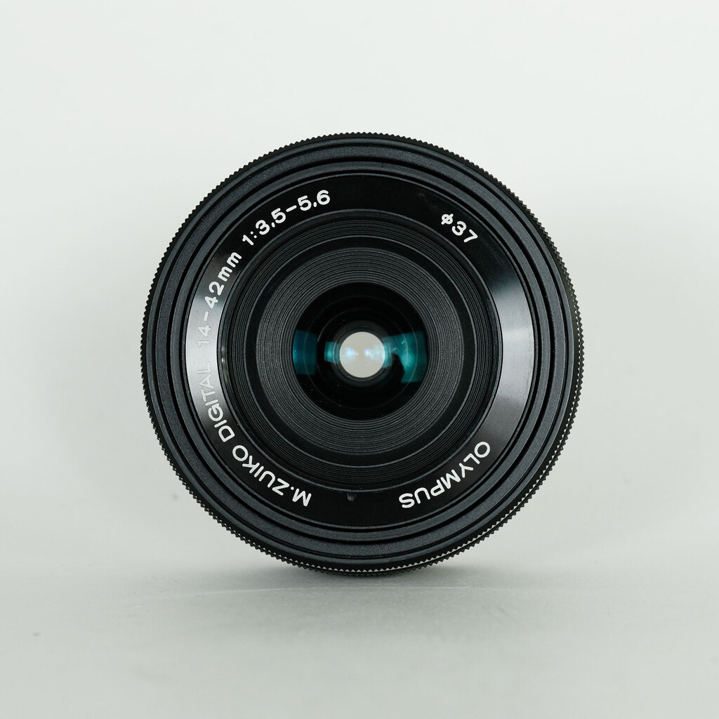 OLYMPUS M.ZUIKO DIGITAL ED 14-42mm F3.5-5.6 EZ ブラック