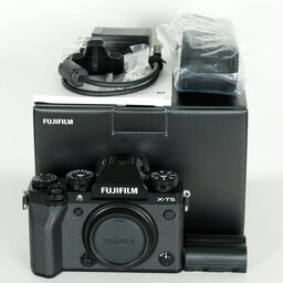 FUJIFILM X-T5 FUJIFILM X-T5