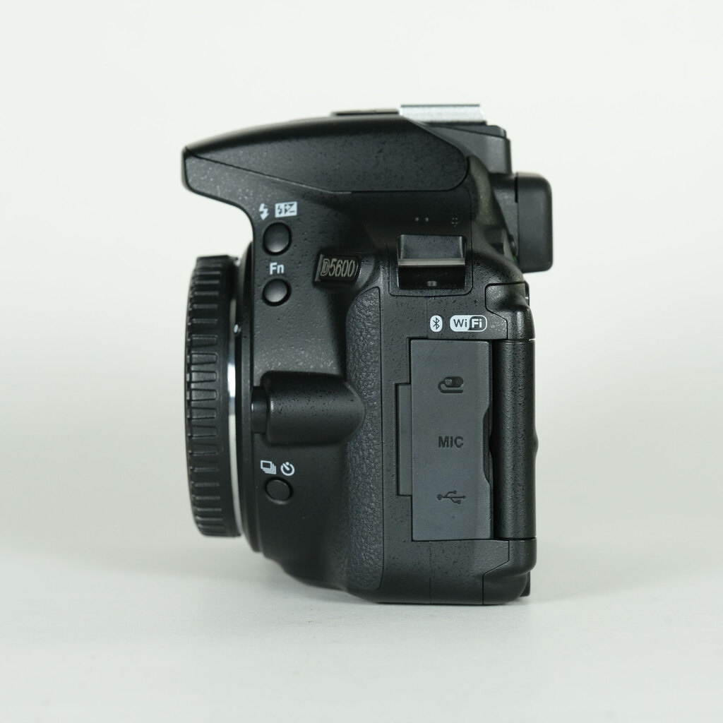 Nikon D5600