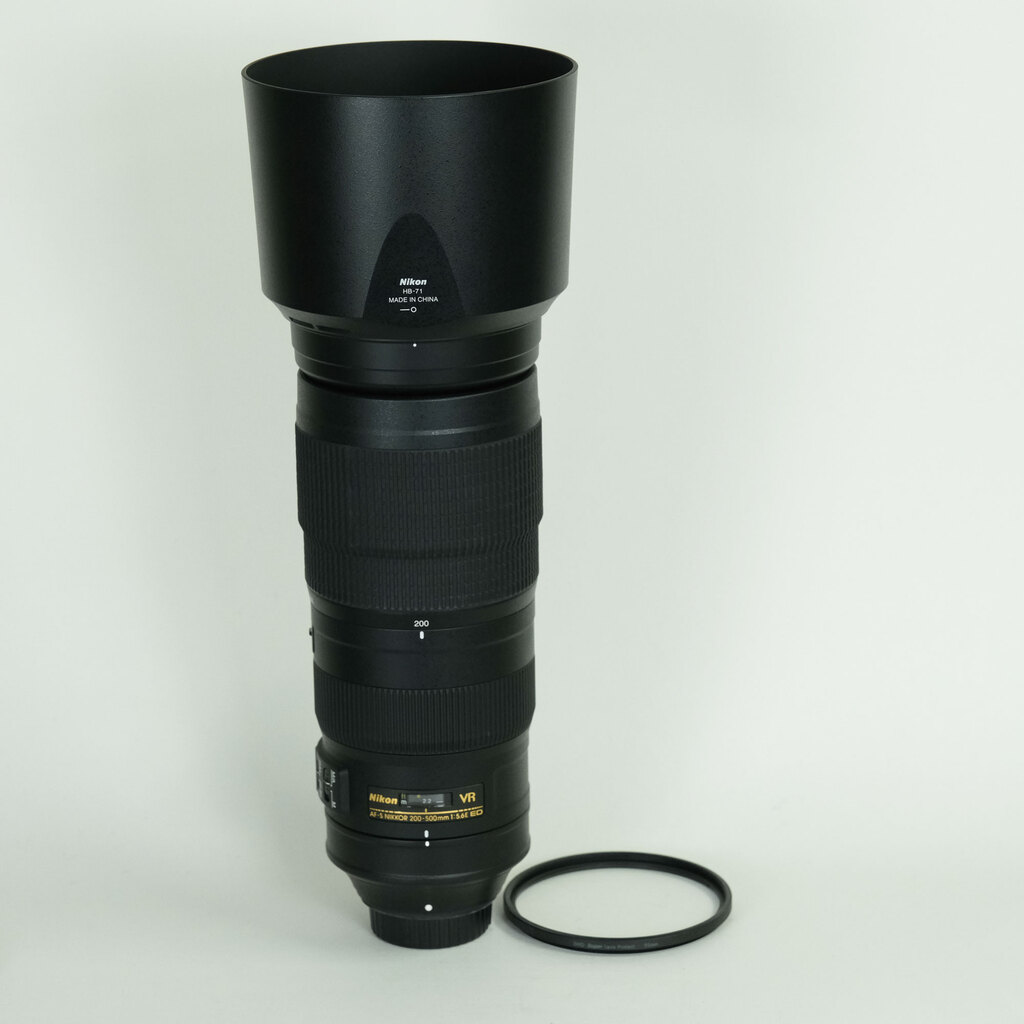 Nikon AF-S NIKKOR 200-500mm f/5.6E ED VR Nikon AF-S NIKKOR 200-500mm f/5.6E ED VR