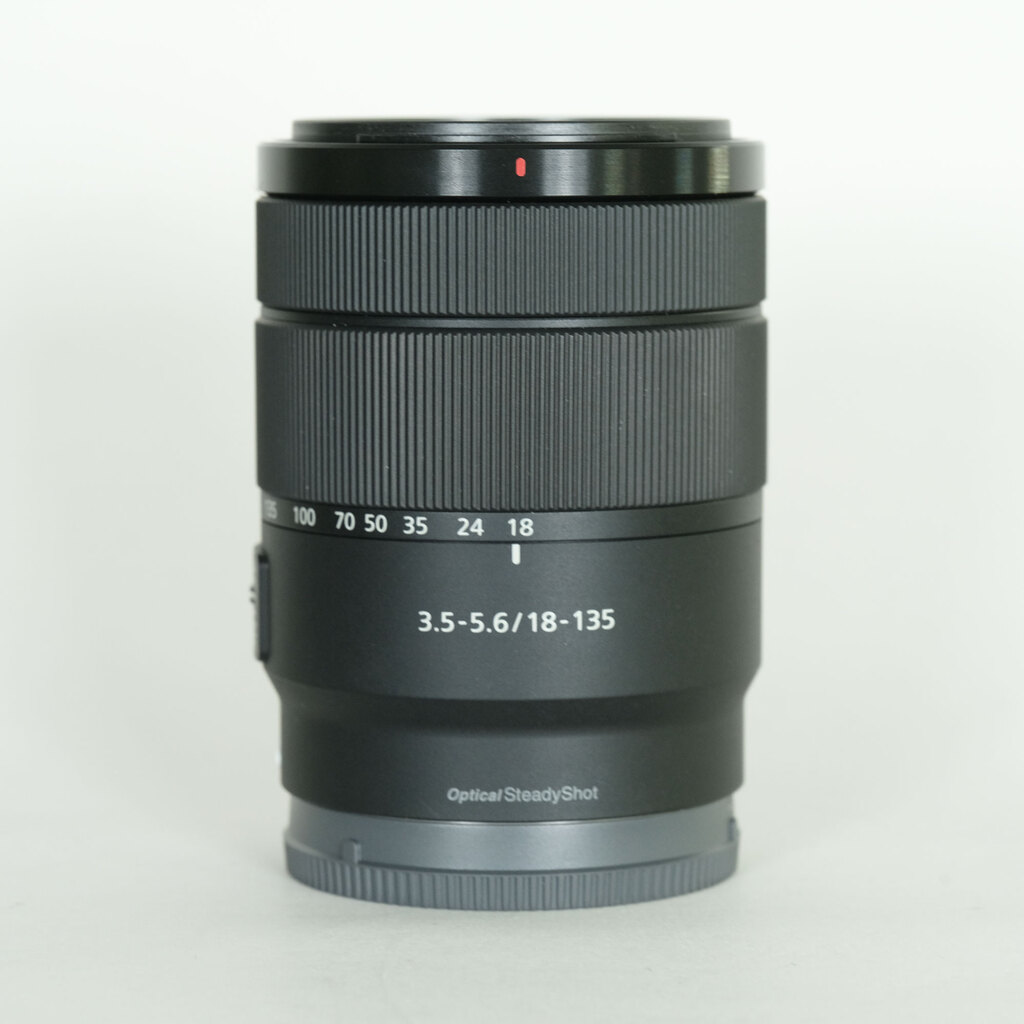 【未使用】SONY   SEL18135 OSS 18-135mm Amazon.com : Sony SEL18135, E 18-135mm F3.5-5.6 OSS E-Mount Lens