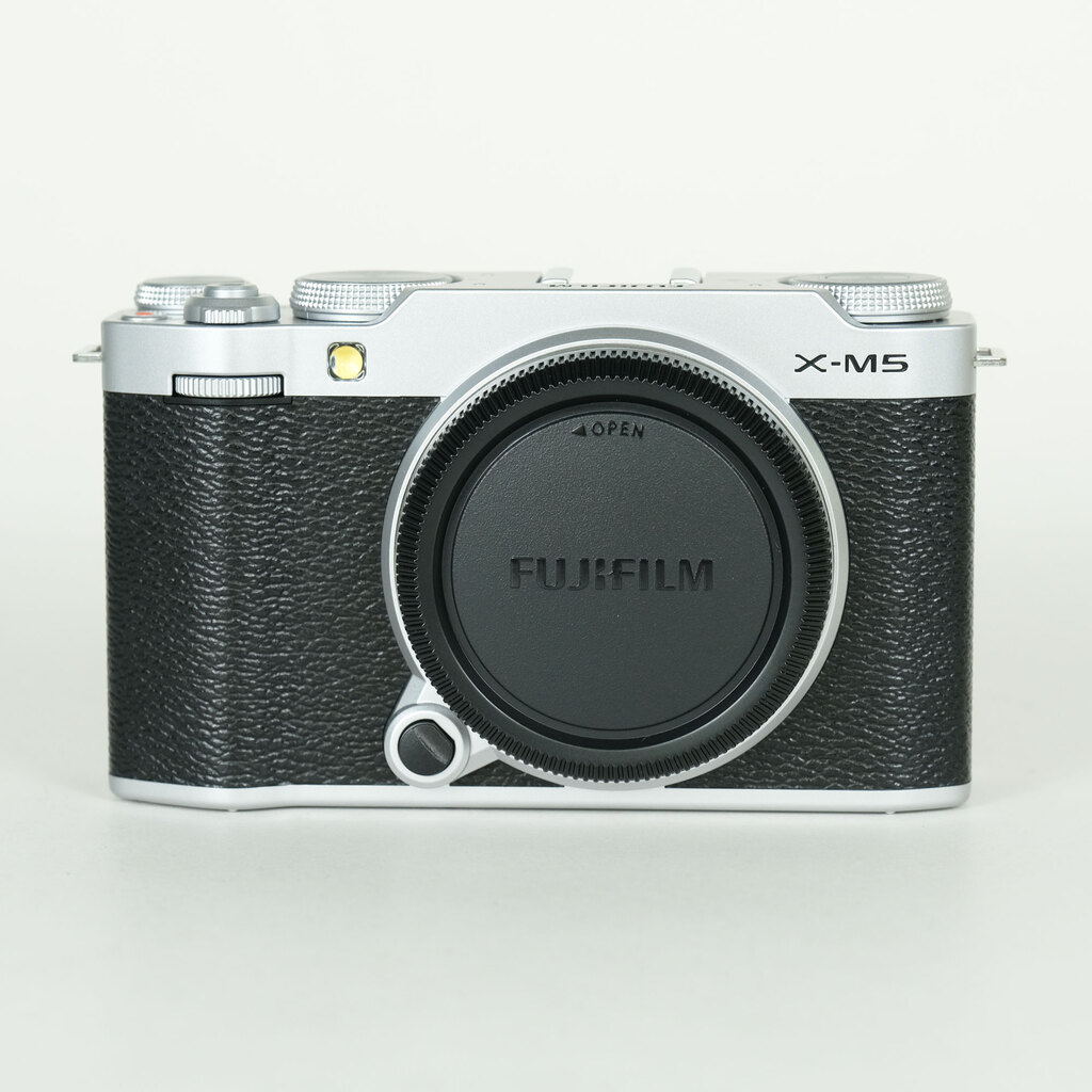 FUJIFILM X-M5 FUJIFILM X-M5