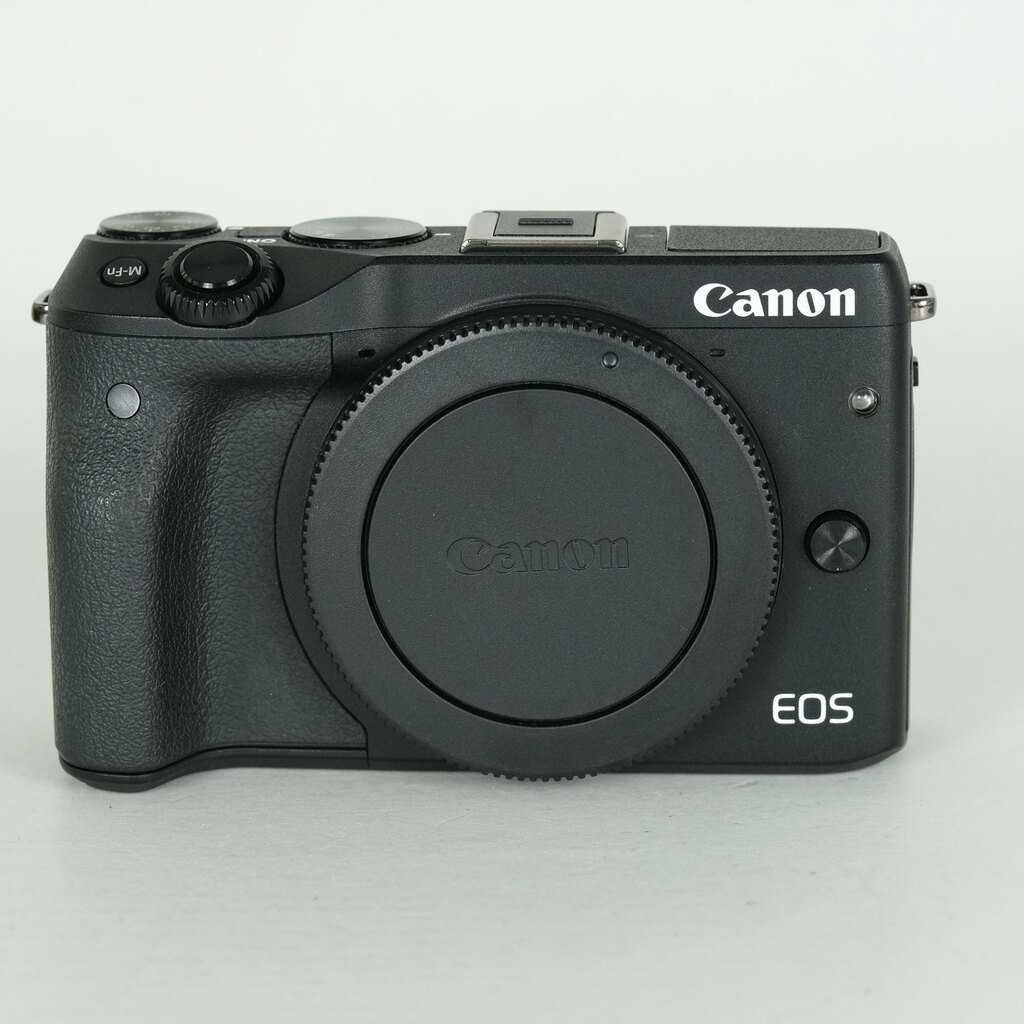 Canon EOS M3 �{�f�B �u���b�N