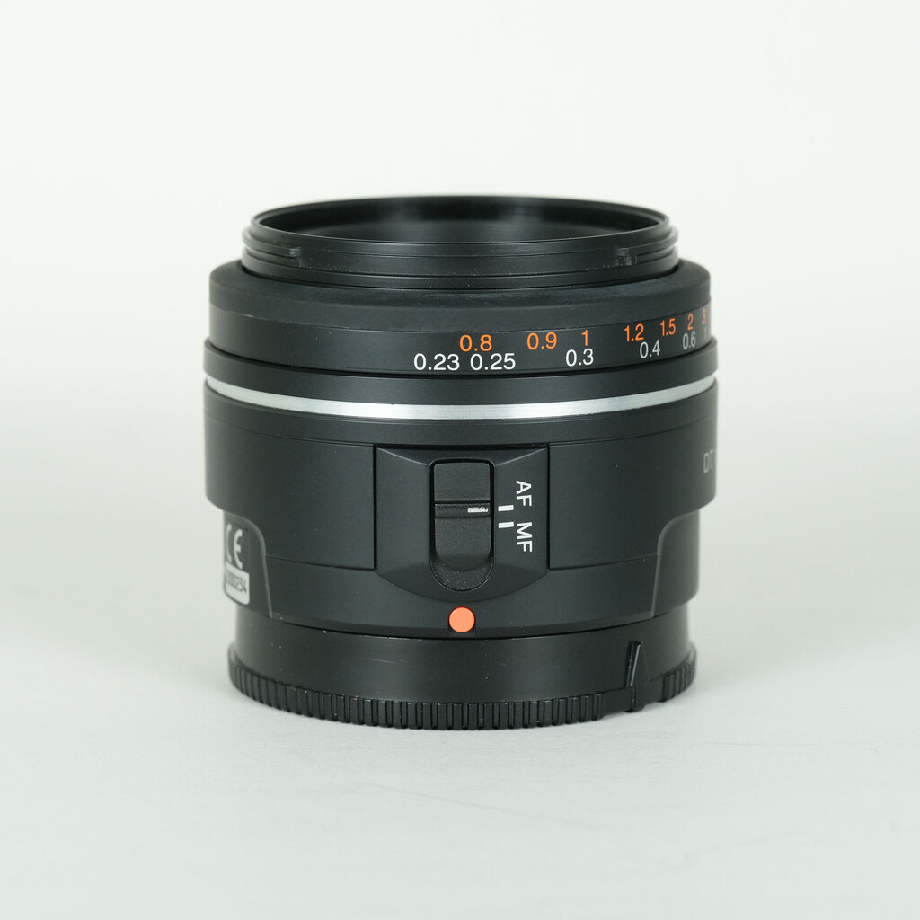 SONY DT 35mm F1.8 SAM SAL35F18