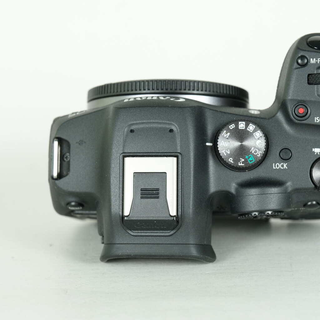 Canon EOS R7 Canon EOS R7