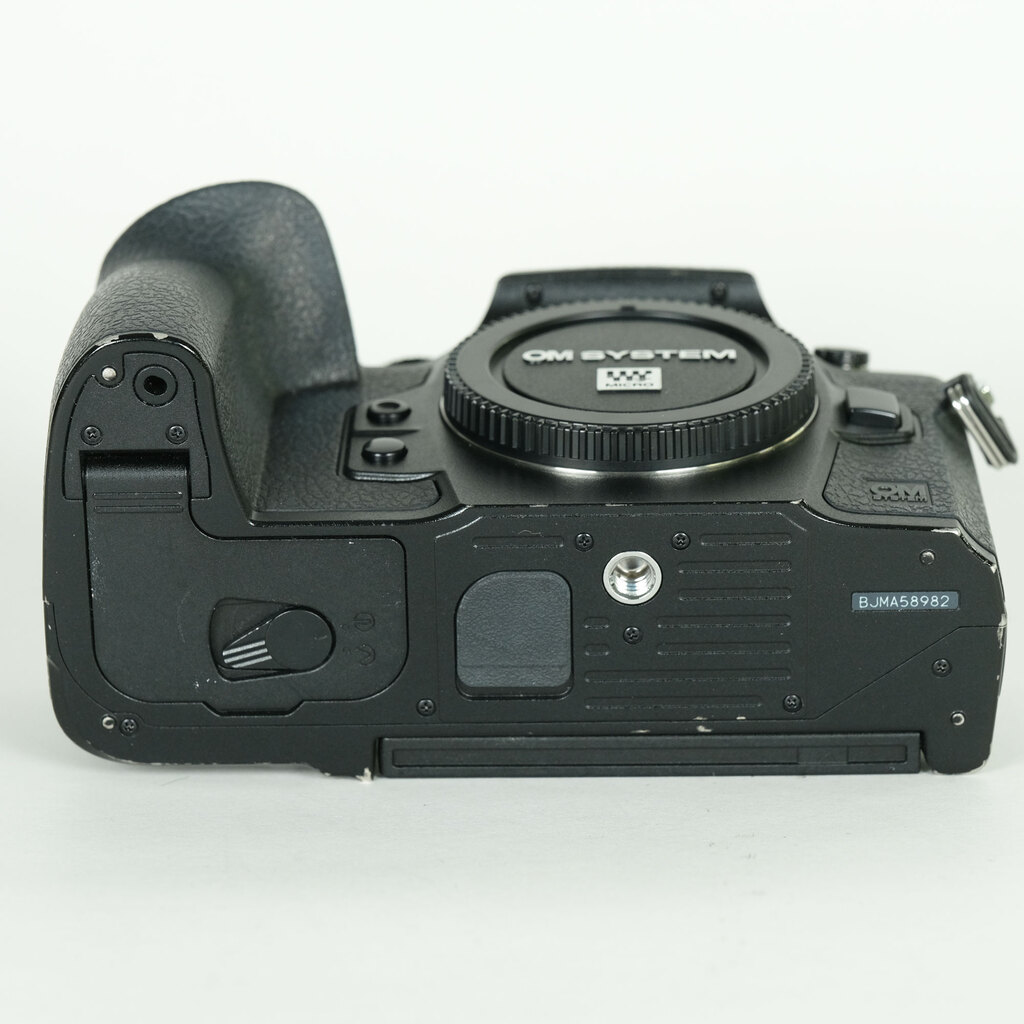 OM SYSTEM OM-1