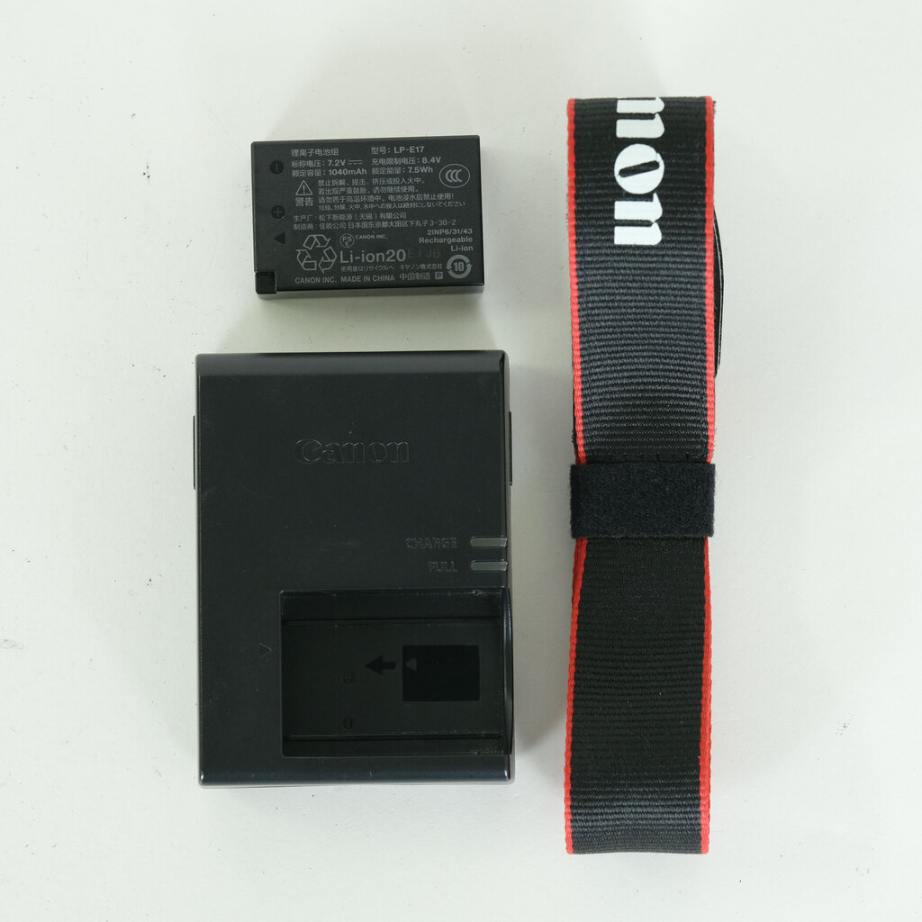 Canon EOS Kiss X8i
