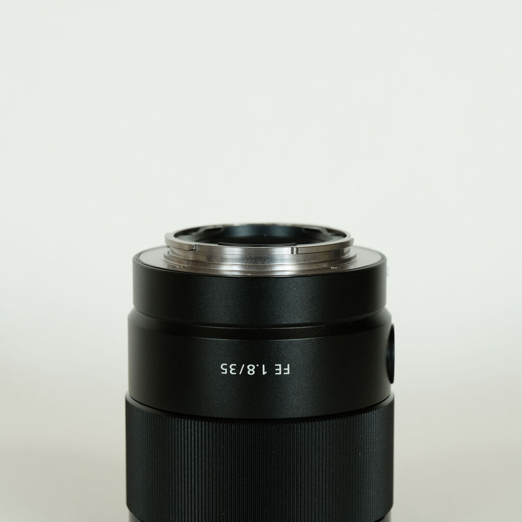 SONY FE 35mm F1.8 SEL35F18F SONY FE 35mm F1.8 SEL35F18F