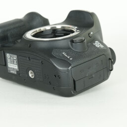 Canon EOS 7D Mark II Canon EOS 7D Mark II