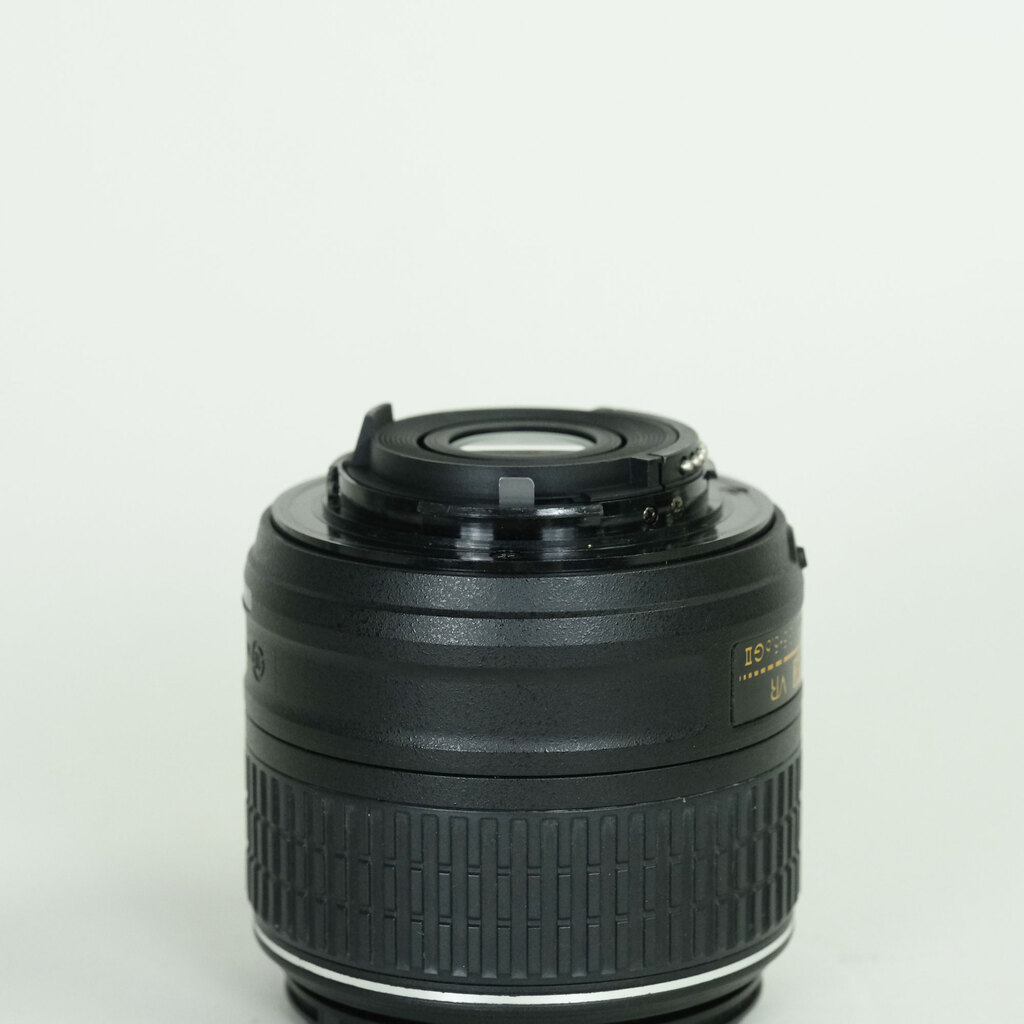 Nikon AF-S DX NIKKOR 18-55mm f3.5-5.6G VR II