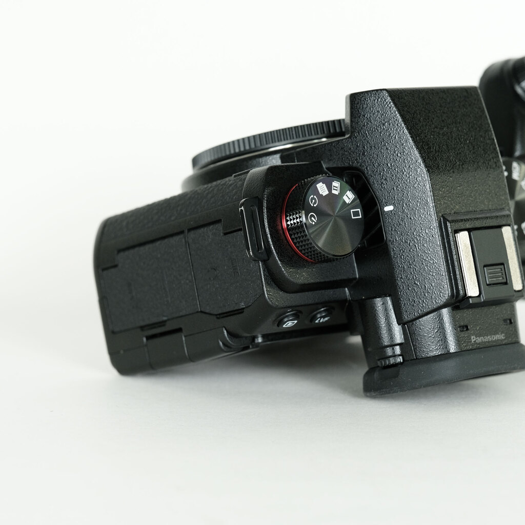 Panasonic LUMIX S5II DC-S5M2