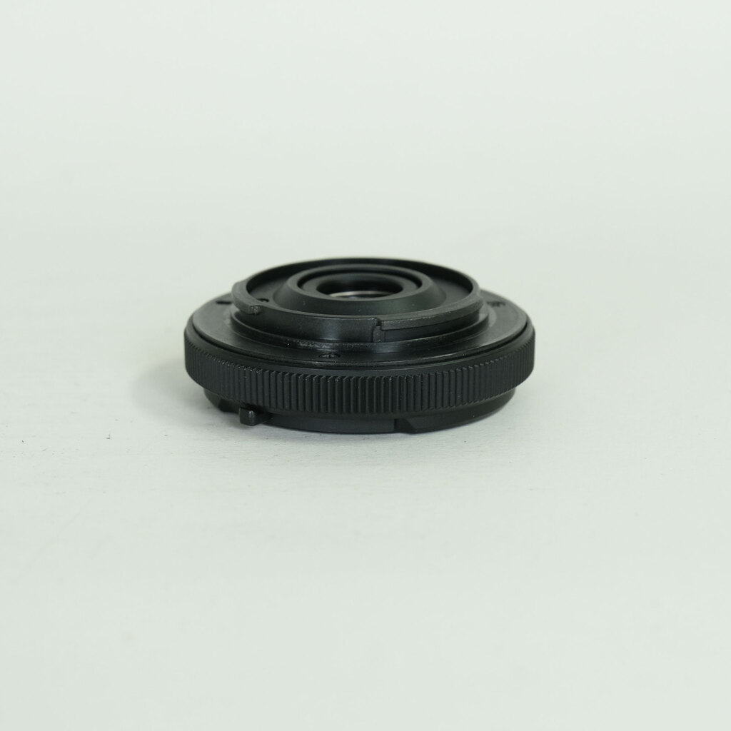 OLYMPUS フィッシュアイボディキャップレンズ（9mm Ｆ8.0 FISHEYE） BCL-0980 ブラック