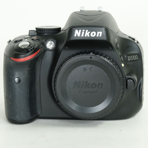 Nikon D5100 ボディ