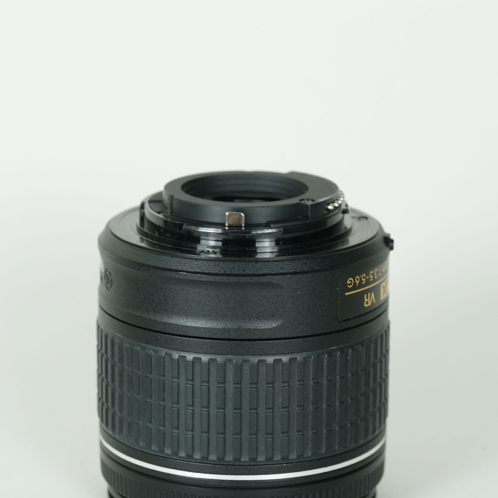 Nikon AF-P DX NIKKOR 18-55mm F3.5-5.6G VR Nikon AF-P DX NIKKOR 18-55mm F3.5-5.6G VR